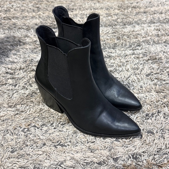 Steven by Steve Madden black leather upper ankle boot size 8.5 - Picture 2 of 9